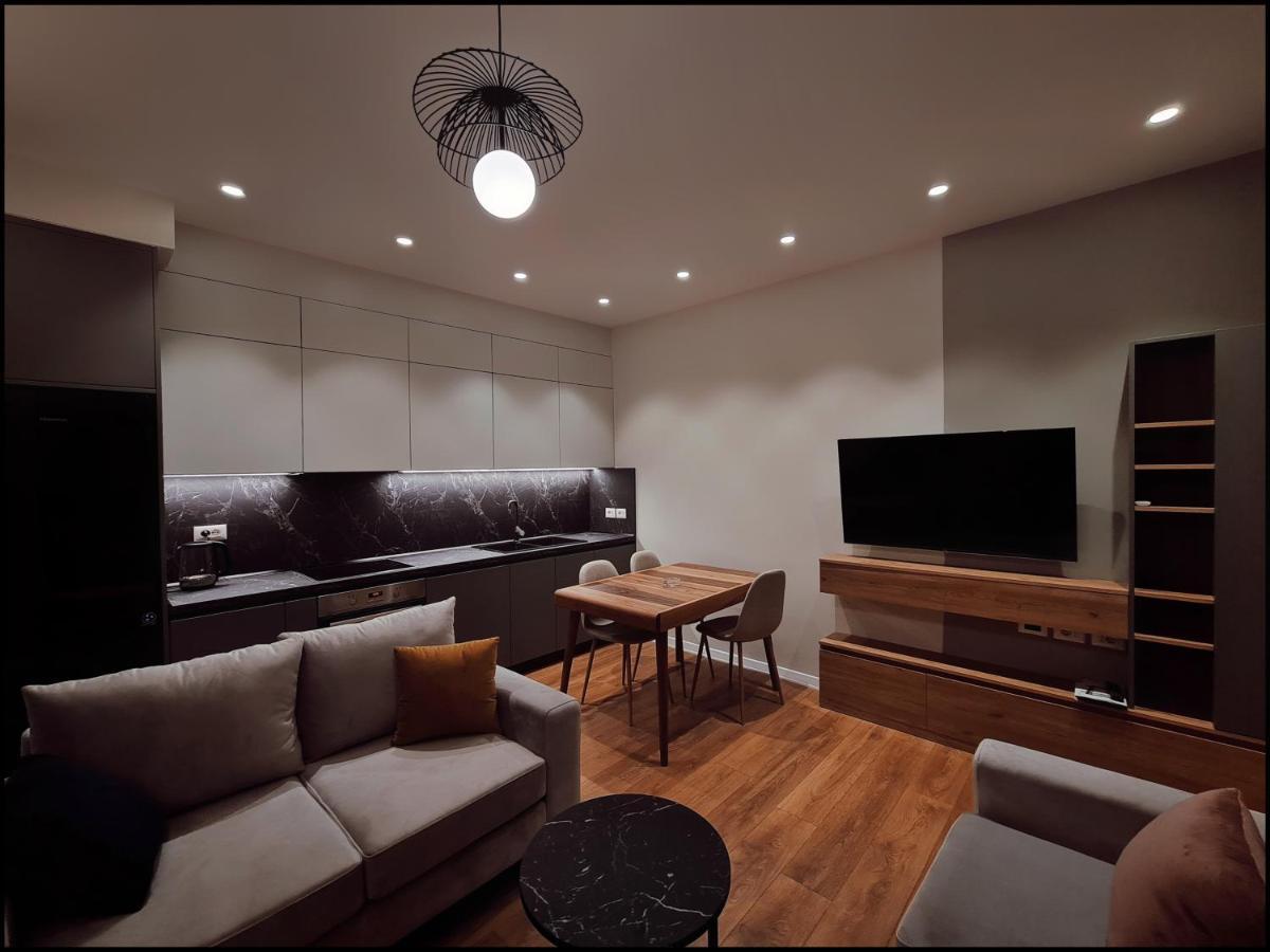 Adore - Modern Apartment Τίρανα Εξωτερικό φωτογραφία