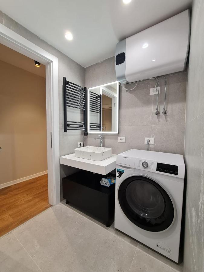 Adore - Modern Apartment Τίρανα Εξωτερικό φωτογραφία