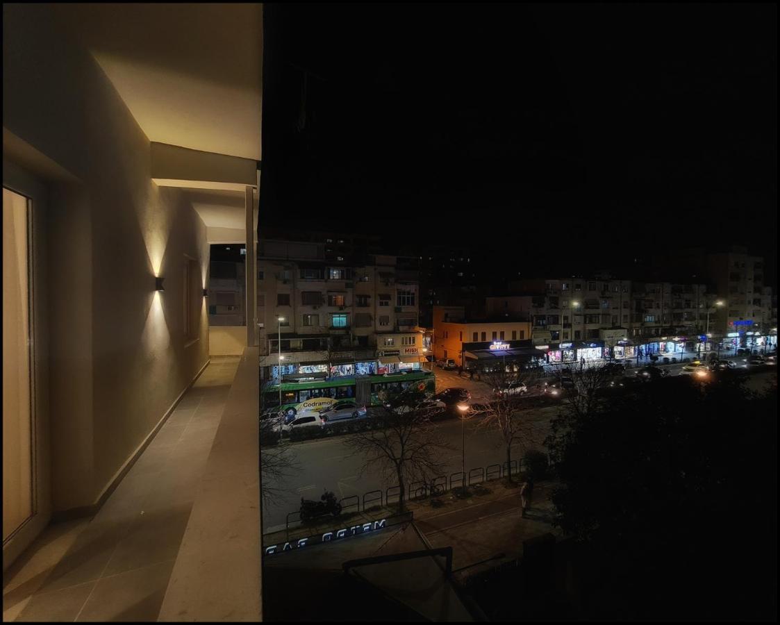 Adore - Modern Apartment Τίρανα Εξωτερικό φωτογραφία